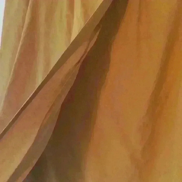 Options Melrose Camel color skirt 100% silk size large - Picture 3 of 8